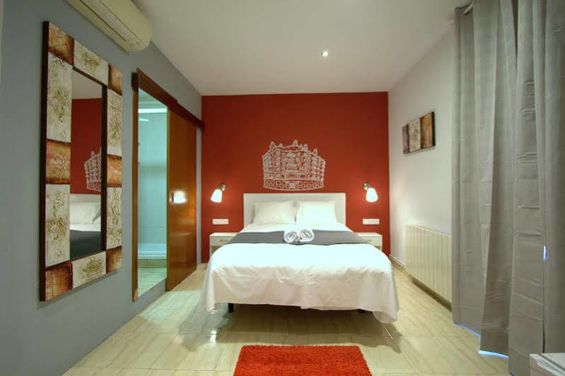 Hostel Artistic Barcelone Extérieur photo