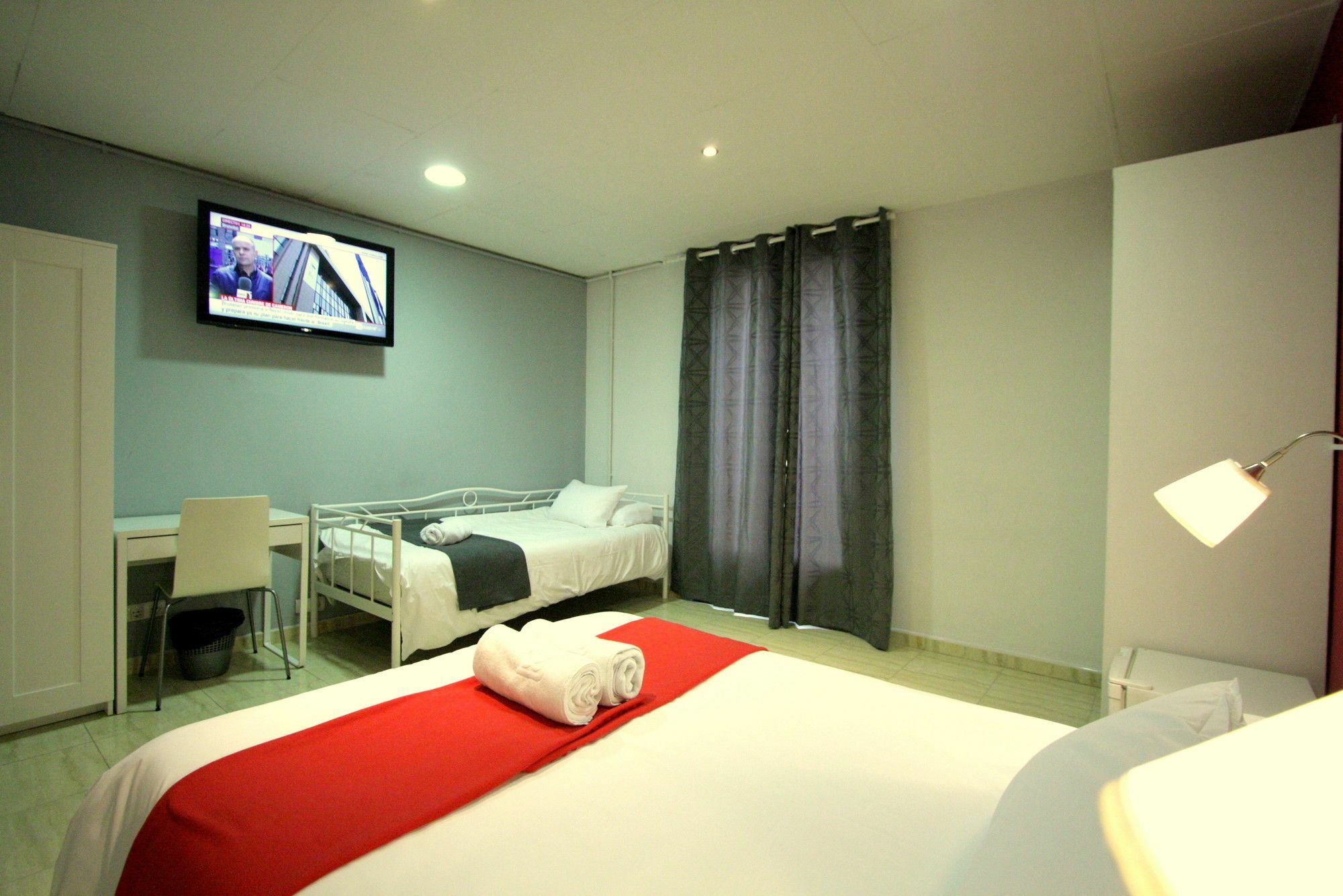 Hostel Artistic Barcelone Extérieur photo